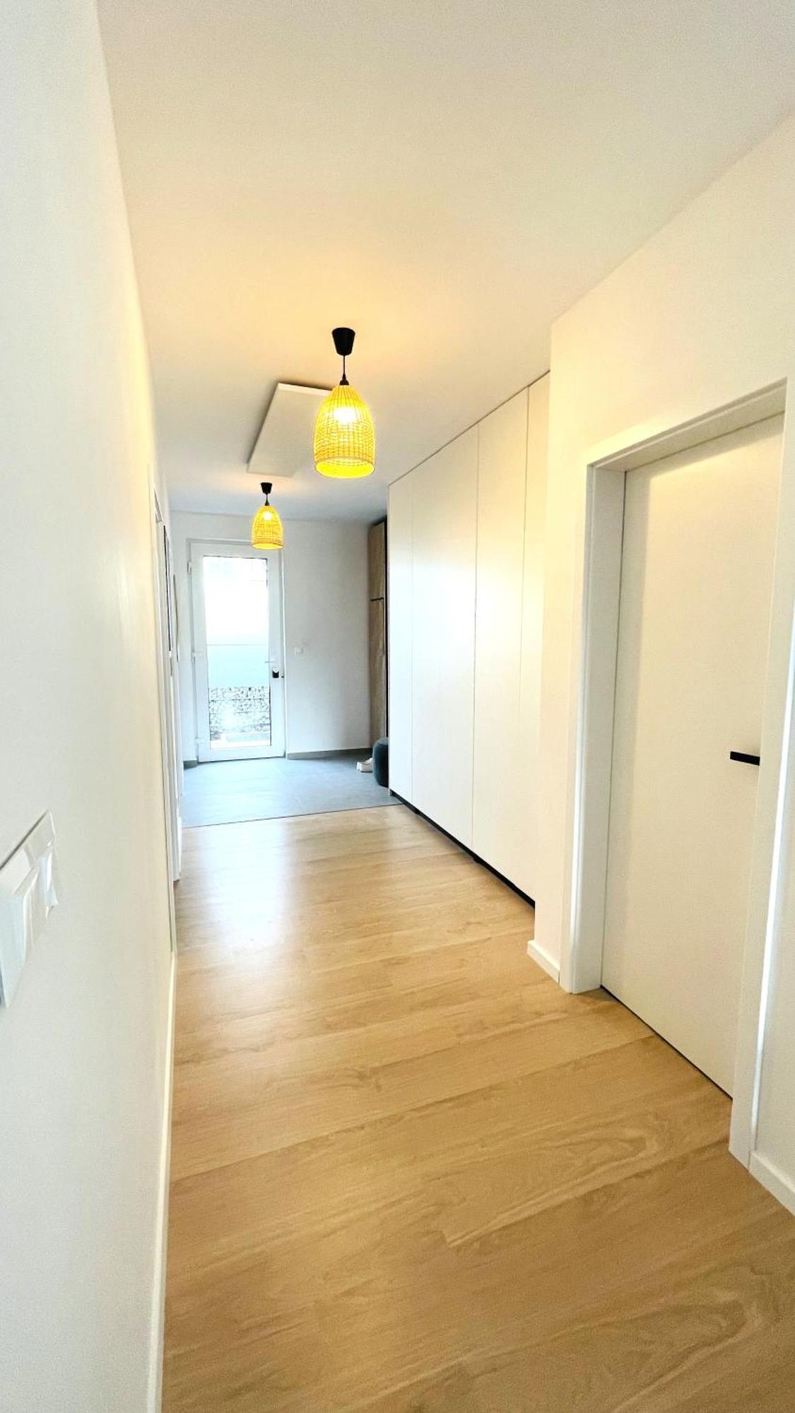 House Flow, 3 Room With Terrace, Free 2 Parking บราติสลาวา ภายนอก รูปภาพ