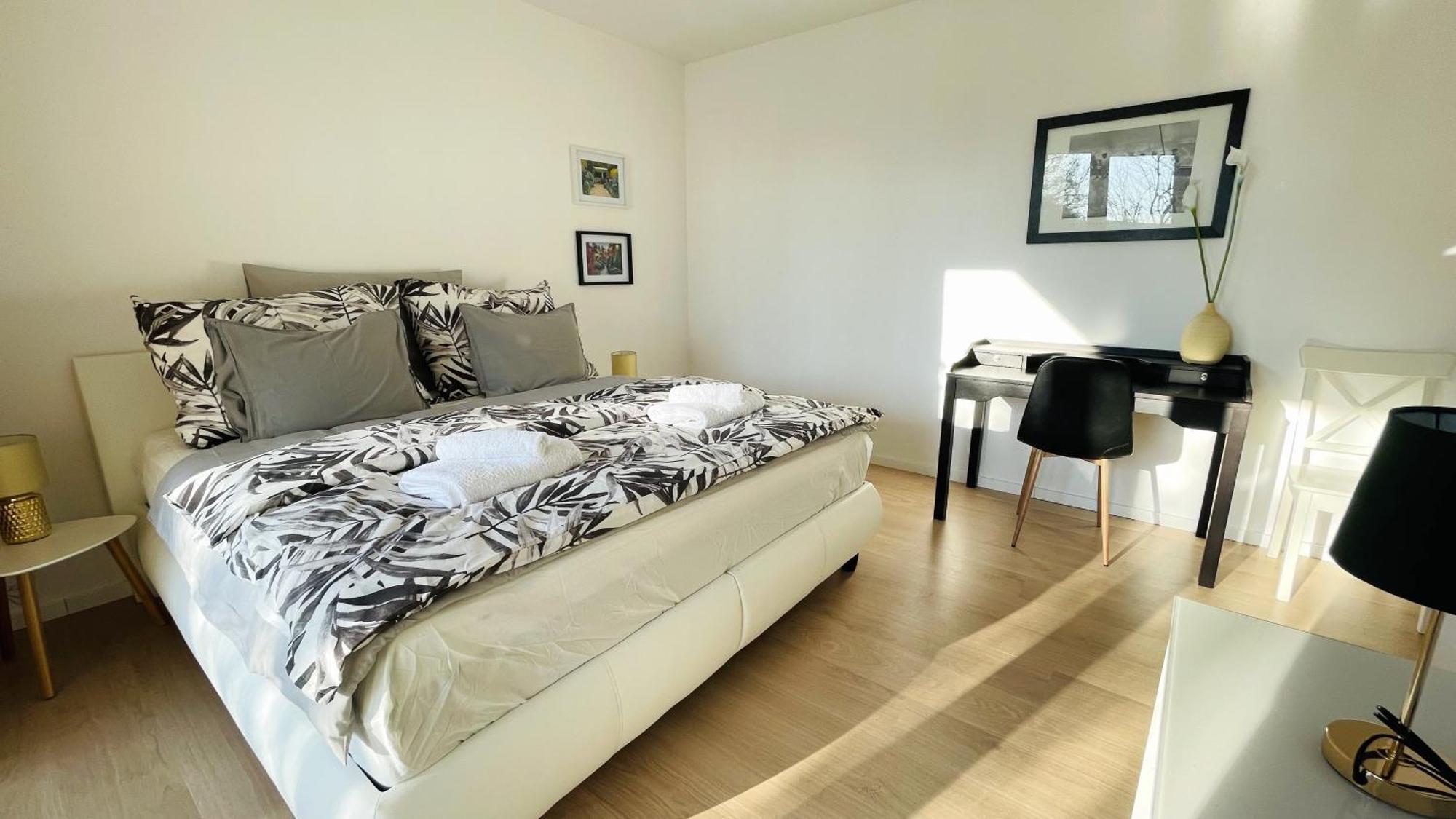 House Flow, 3 Room With Terrace, Free 2 Parking บราติสลาวา ภายนอก รูปภาพ