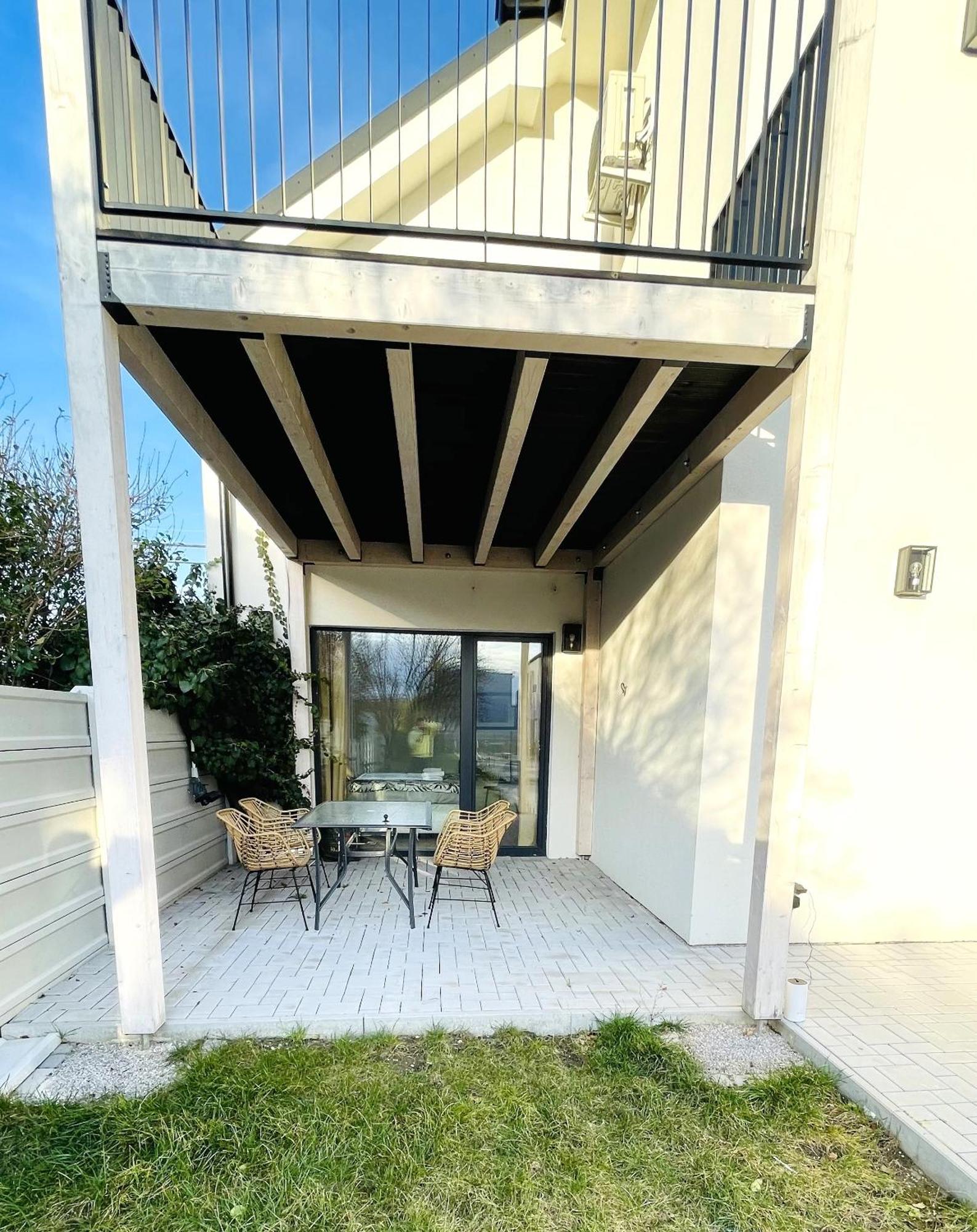 House Flow, 3 Room With Terrace, Free 2 Parking บราติสลาวา ภายนอก รูปภาพ