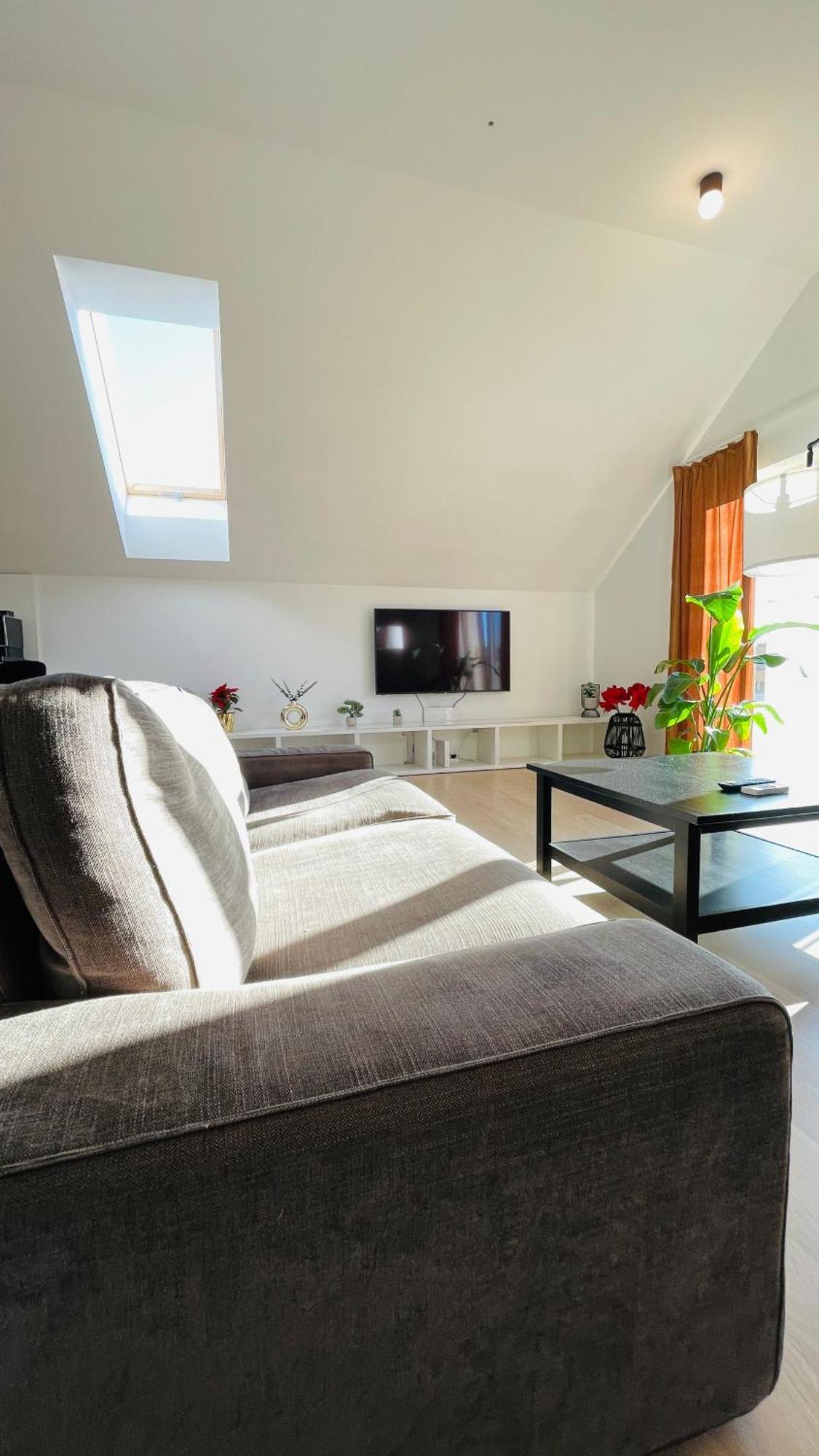 House Flow, 3 Room With Terrace, Free 2 Parking บราติสลาวา ภายนอก รูปภาพ