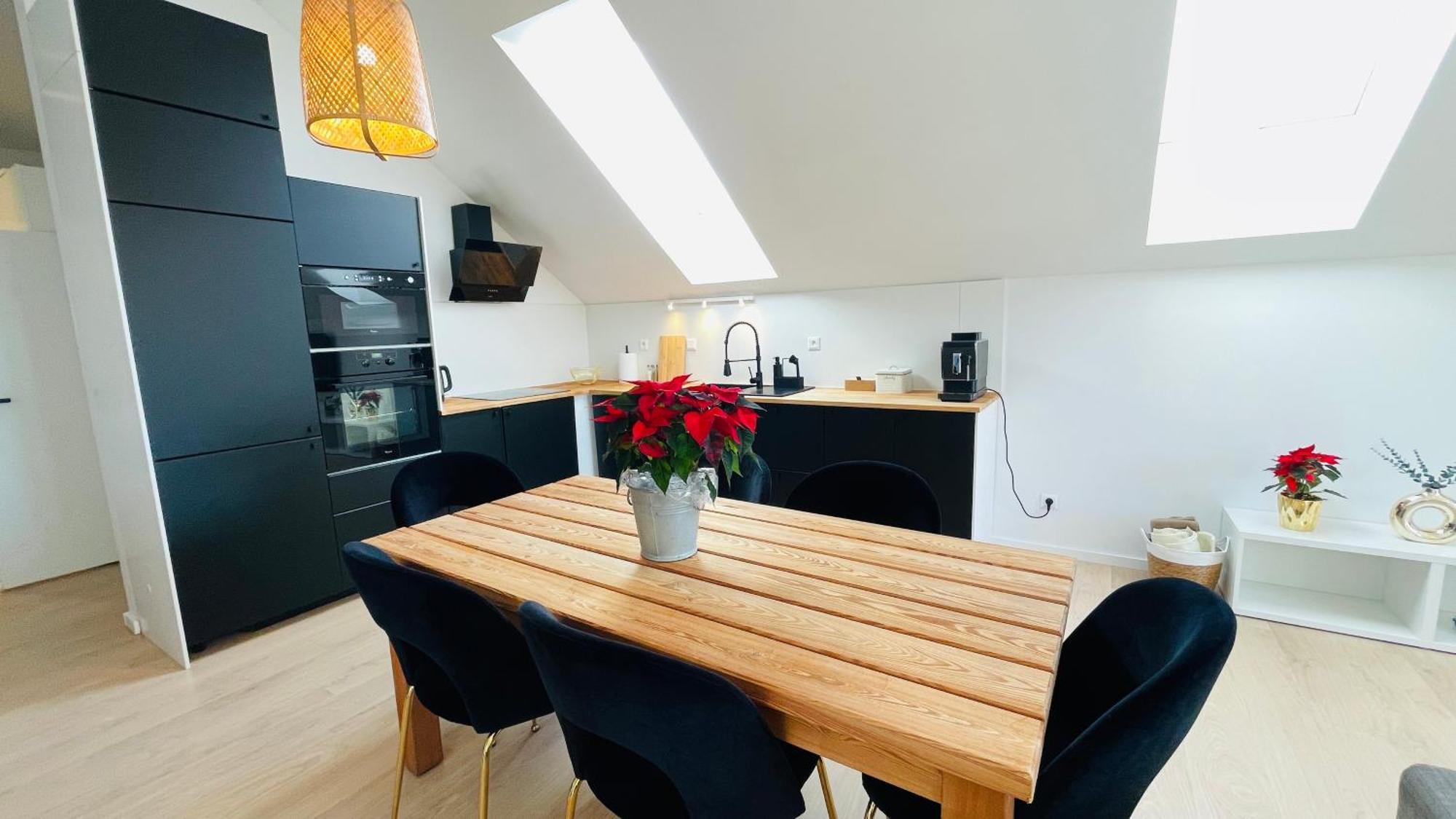 House Flow, 3 Room With Terrace, Free 2 Parking บราติสลาวา ภายนอก รูปภาพ