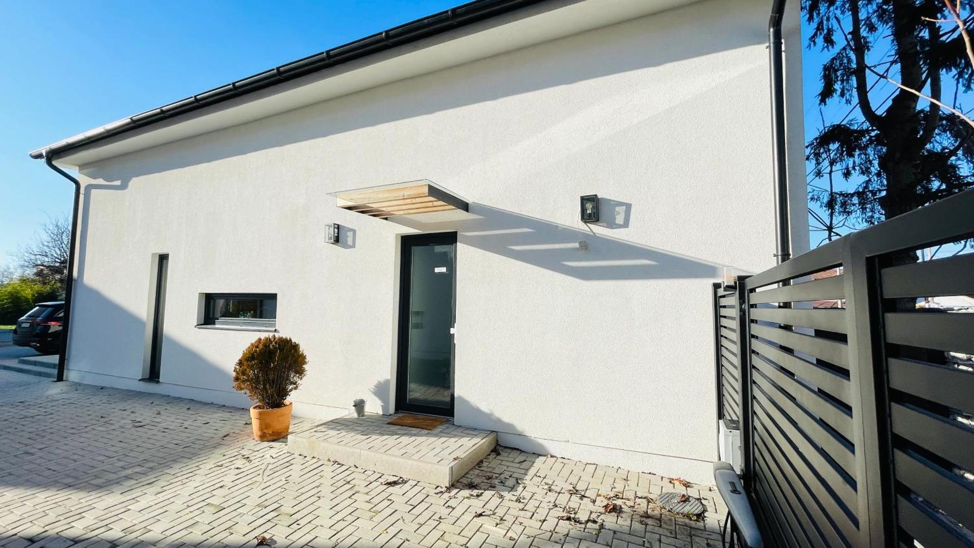 House Flow, 3 Room With Terrace, Free 2 Parking บราติสลาวา ภายนอก รูปภาพ