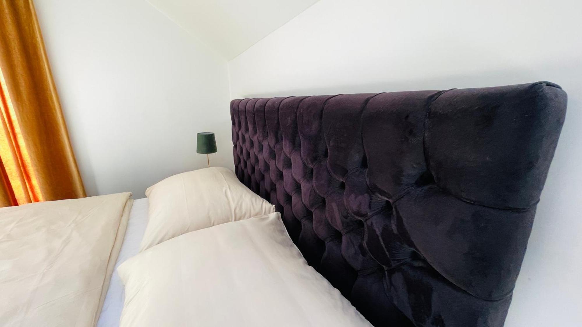 House Flow, 3 Room With Terrace, Free 2 Parking บราติสลาวา ภายนอก รูปภาพ