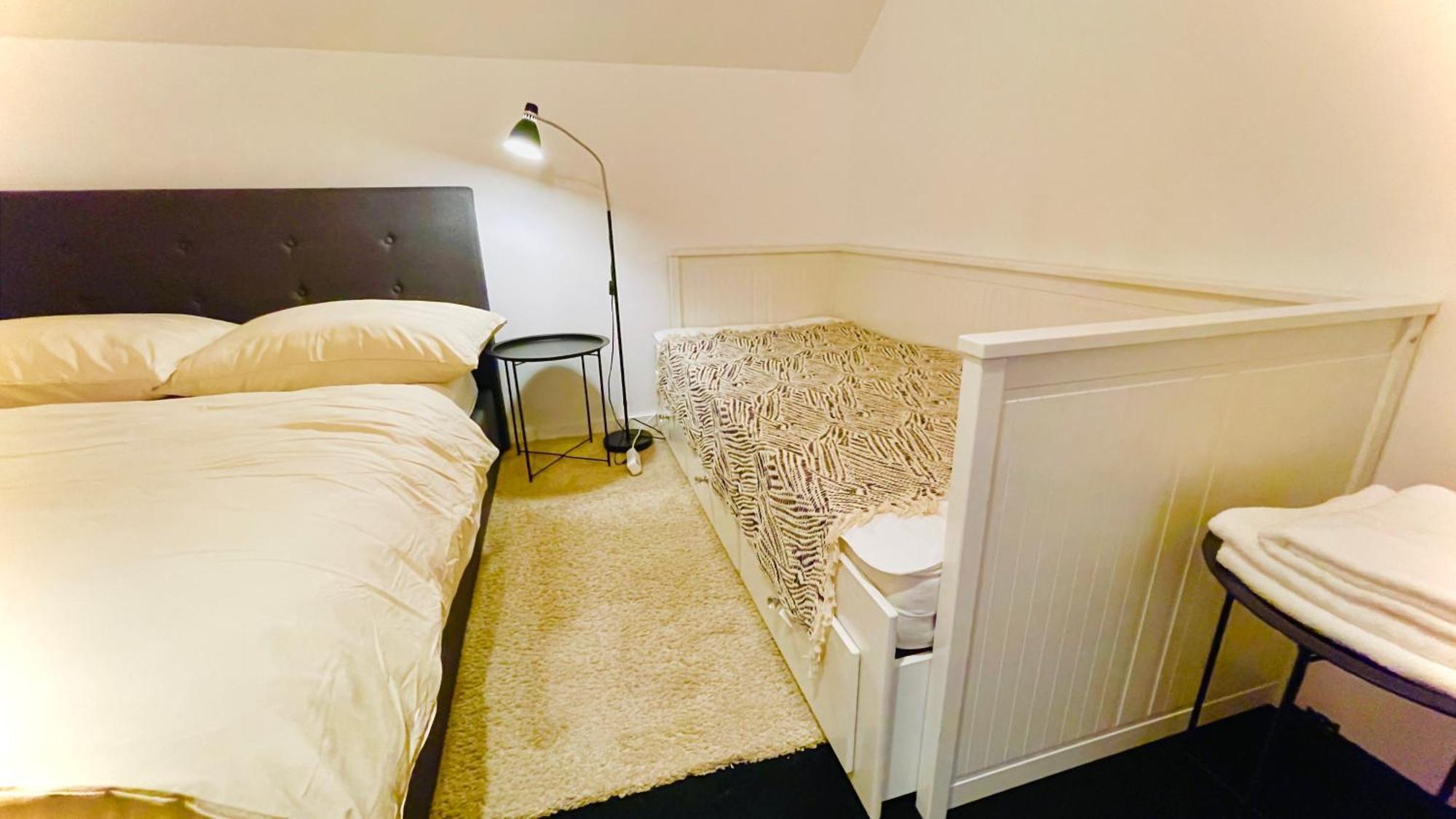 House Flow, 3 Room With Terrace, Free 2 Parking บราติสลาวา ภายนอก รูปภาพ